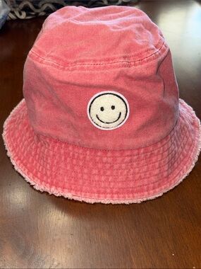 David and Young Pink Smiley Face Bucket Hat